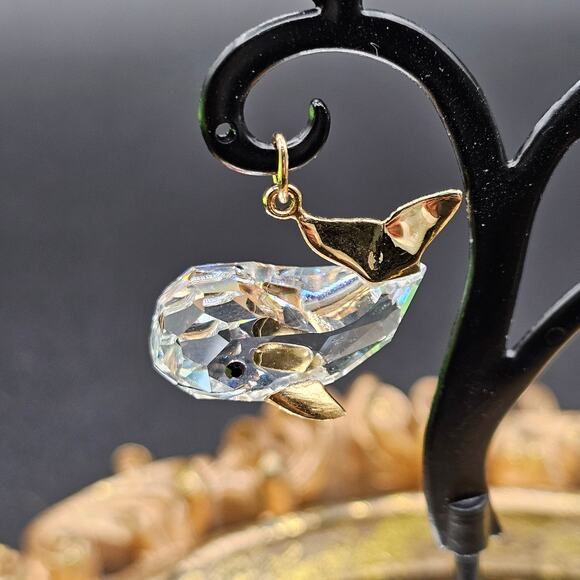 Swarovski Crystal Memories Whale Pendant Necklace - Vintage Collectible Jewelry - Picture 2 of 4